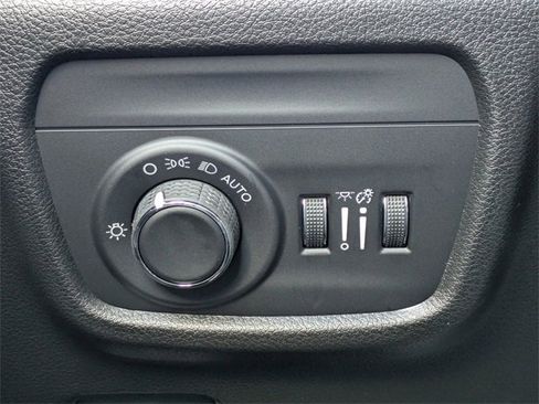 New 2025 Jeep Grand Cherokee L Altitude image 28