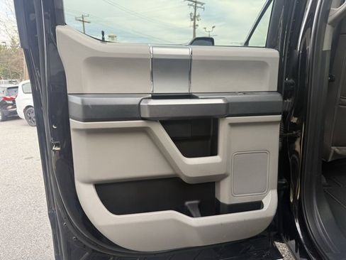 Used 2022 Ford F350 XLT w/ Black Appearance Package image 36