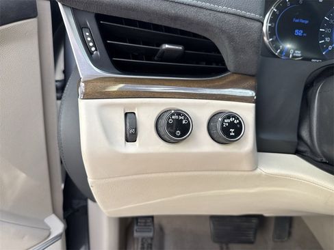 Used 2020 Cadillac Escalade ESV Luxury image 56