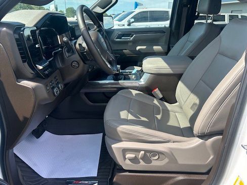 Used 2024 Chevrolet Silverado 1500 LTZ image 22