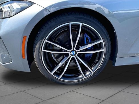 Used 2023 BMW 330i Sedan w/ M Sport Package RWD image 11