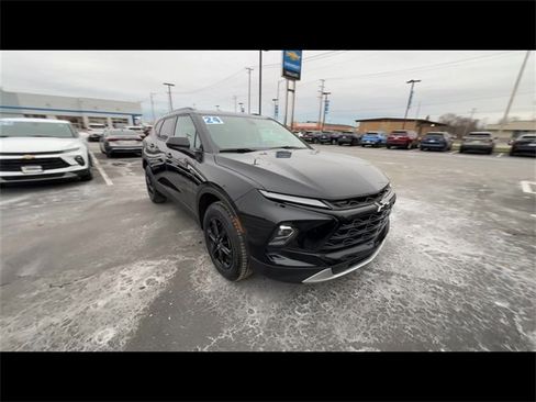 Used 2024 Chevrolet Blazer LT w/ Convenience Package image 2