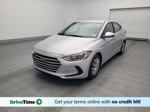 Used 2017 Hyundai Elantra SE image 1