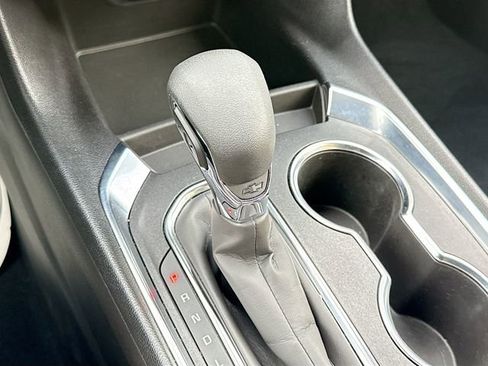 Used 2023 Chevrolet Traverse LS image 18