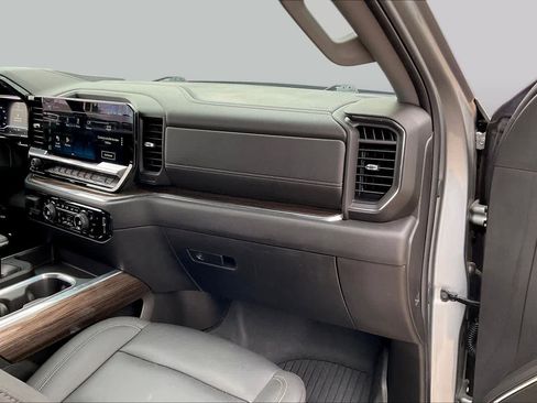 Certified 2025 Chevrolet Silverado 1500 RST RWD image 18