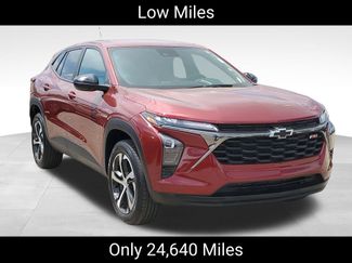 Certified 2024 Chevrolet Trax RS w/ Driver Confidence Package FWD video 2