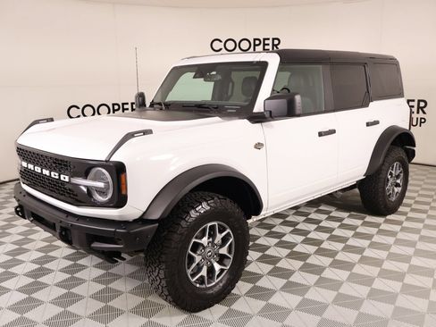 Used 2024 Ford Bronco Wildtrak AWD/4WD image 11