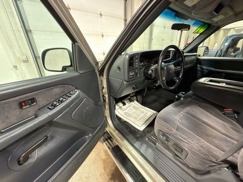 Used 2001 Chevrolet Silverado 2500 LS AWD/4WD image 11