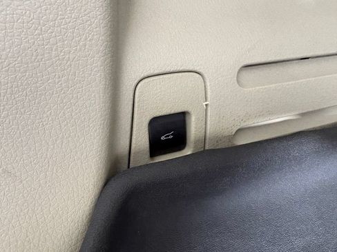 Used 2013 Lincoln MKX FWD image 31