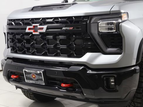Used 2025 Chevrolet Silverado 2500 ZR2 image 52