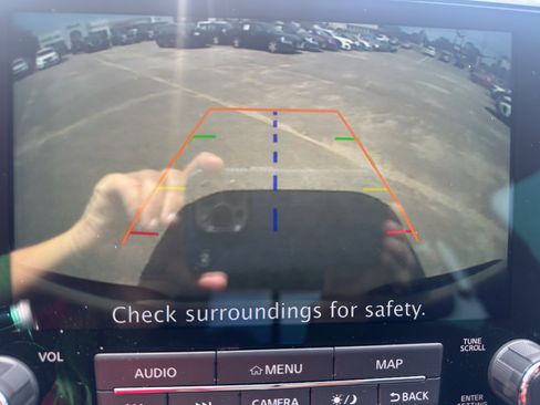 Used 2024 Nissan Titan PRO-4X w/ Pro-4x Utility Package image 24