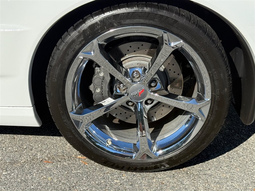 Used 2013 Chevrolet Corvette Grand Sport w/ 4LT Preferred Equipment Group RWD image 24