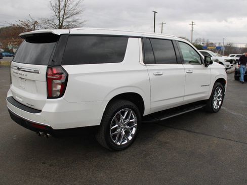 Used 2022 Chevrolet Suburban Premier image 5