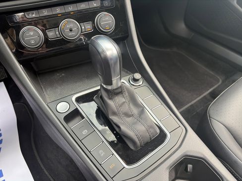 Used 2019 Volkswagen Jetta SE w/ Cold Weather Package image 37