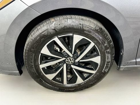 Certified 2025 Volkswagen Jetta S FWD image 28