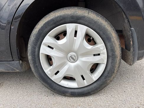 Used 2012 Nissan Versa 1.8 S w/ Plus Pkg FWD image 10