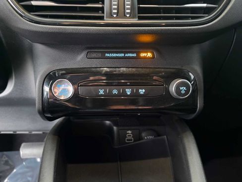 Used 2025 Ford Escape ST-Line w/ Tech Pack #1 FWD image 28