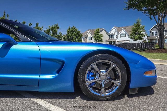 Used 1998 Chevrolet Corvette Coupe w/ Roof Pkg RWD image 11