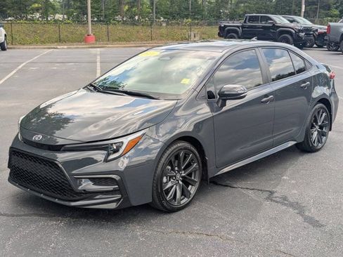 Used 2026 Toyota Corolla XSE FWD image 3