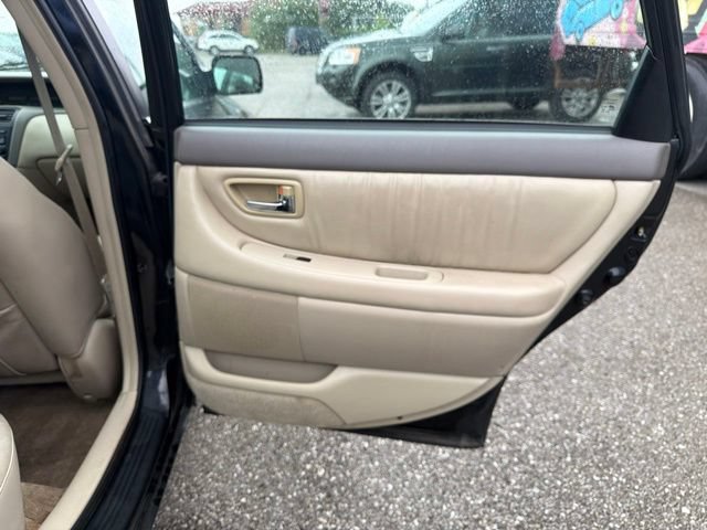 Used 2001 Toyota Avalon XL w/ Option Pkg 3 FWD image 24