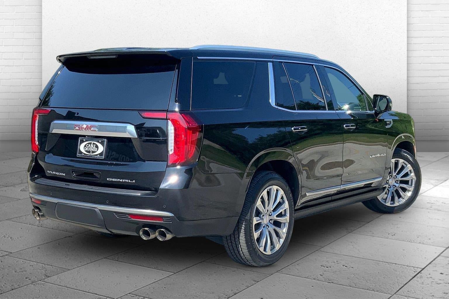 Used 2024 GMC Yukon Denali w/ Denali Reserve Package AWD/4WD image 14