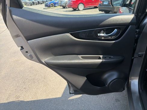 Used 2022 Nissan Rogue Sport SL AWD/4WD image 18