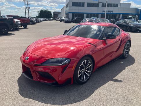 Used 2023 Toyota Supra RWD image 3