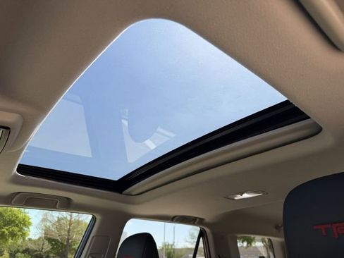 Used 2023 Toyota 4Runner TRD Off-Road Premium w/ Off Road Premium Plus Package image 25