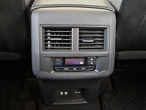 Used 2022 Volkswagen Atlas SEL AWD/4WD image 24