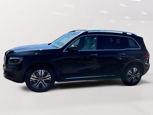 Certified 2026 Mercedes-Benz GLB 250 4MATIC image 2