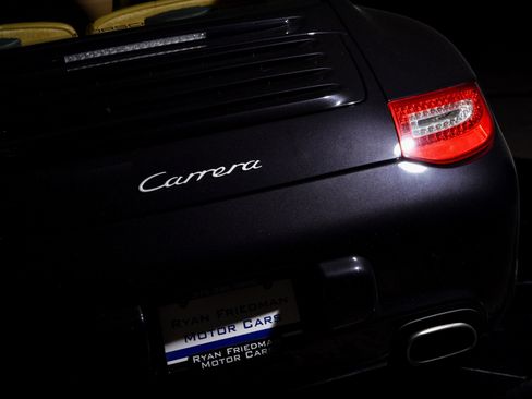 Used 2010 Porsche 911 Carrera RWD image 7