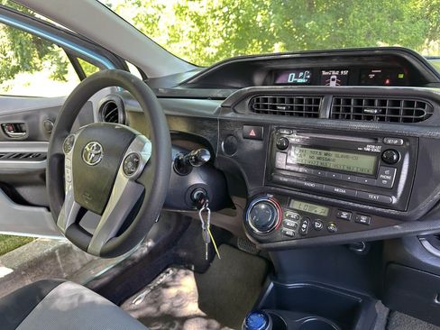 Used 2014 Toyota Prius C Two FWD image 29