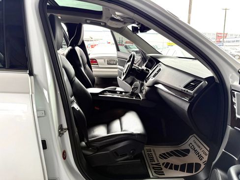 Used 2019 Volvo XC90 T6 Momentum w/ Protection Package Premier AWD/4WD image 23