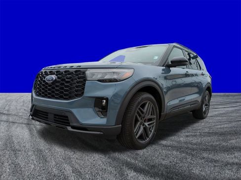 New 2026 Ford Explorer ST-Line w/ ST-Line Street Pack image 8