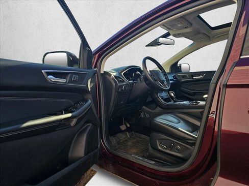 Used 2017 Ford Edge Titanium w/ Equipment Group 302A image 17