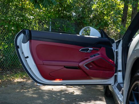 Certified 2018 Porsche 911 Targa 4 GTS image 21