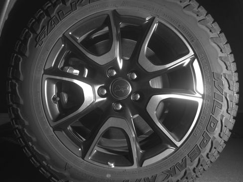 Used 2025 Jeep Compass Trailhawk AWD/4WD image 12