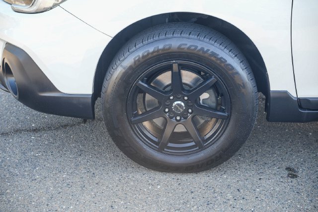Used 2018 Subaru Outback 2.5i AWD/4WD image 11