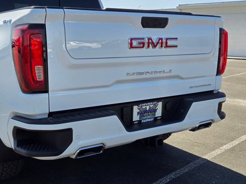Used 2024 GMC Sierra 1500 Denali w/ Technology Package AWD/4WD image 5
