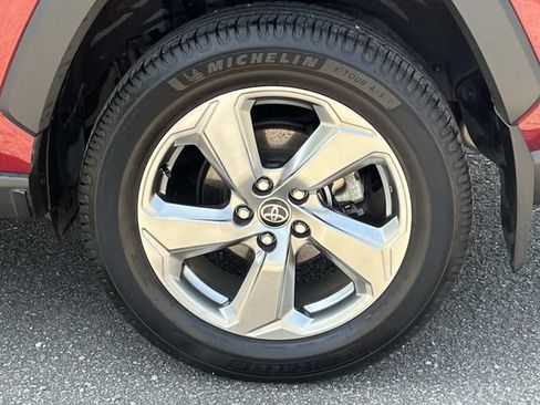 Used 2020 Toyota RAV4 Limited AWD/4WD image 11