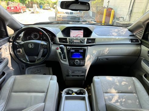 Used 2016 Honda Odyssey Touring image 10