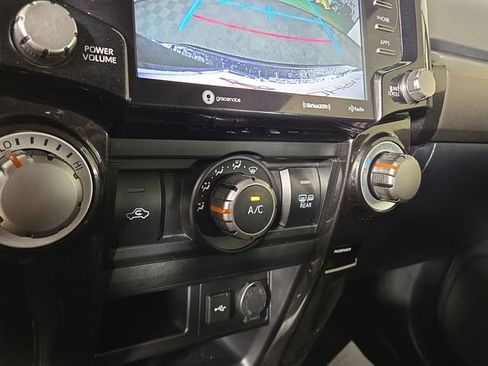 Used 2021 Toyota 4Runner TRD Off-Road Premium w/ Moonroof Package AWD/4WD image 19