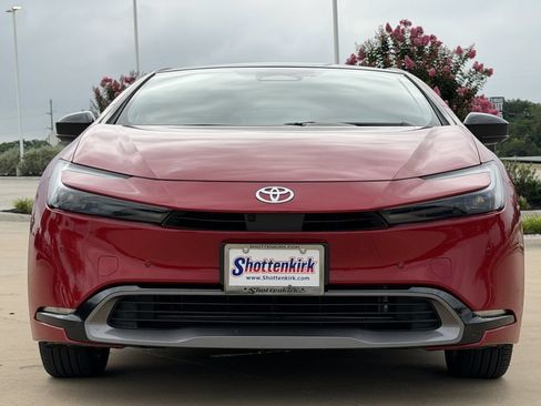 Used 2023 Toyota Prius Limited w/ Limited Premium Package FWD image 7