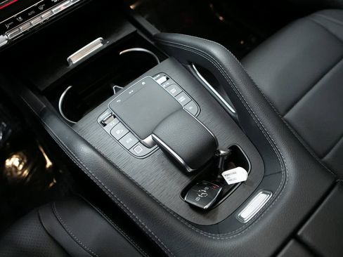 Used 2025 Mercedes-Benz GLE 450e 4MATIC image 20