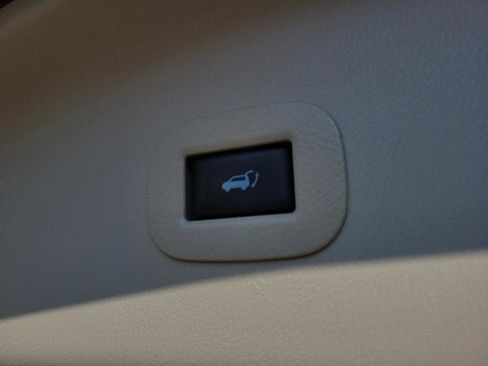 Used 2017 INFINITI QX80 2WD w/ Driver Assistance Package image 33