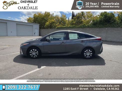 Used 2022 Toyota Prius Prime XLE image 7
