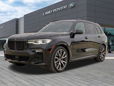 Used 2021 BMW X7 M50i image 1
