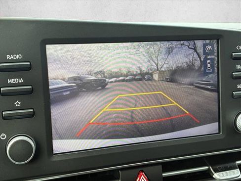 Used 2023 Hyundai Elantra SEL image 14