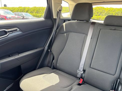 Used 2026 Kia Sportage LX FWD image 34