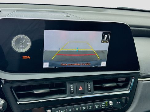 Used 2023 Lexus ES 350 w/ Premium Package image 10